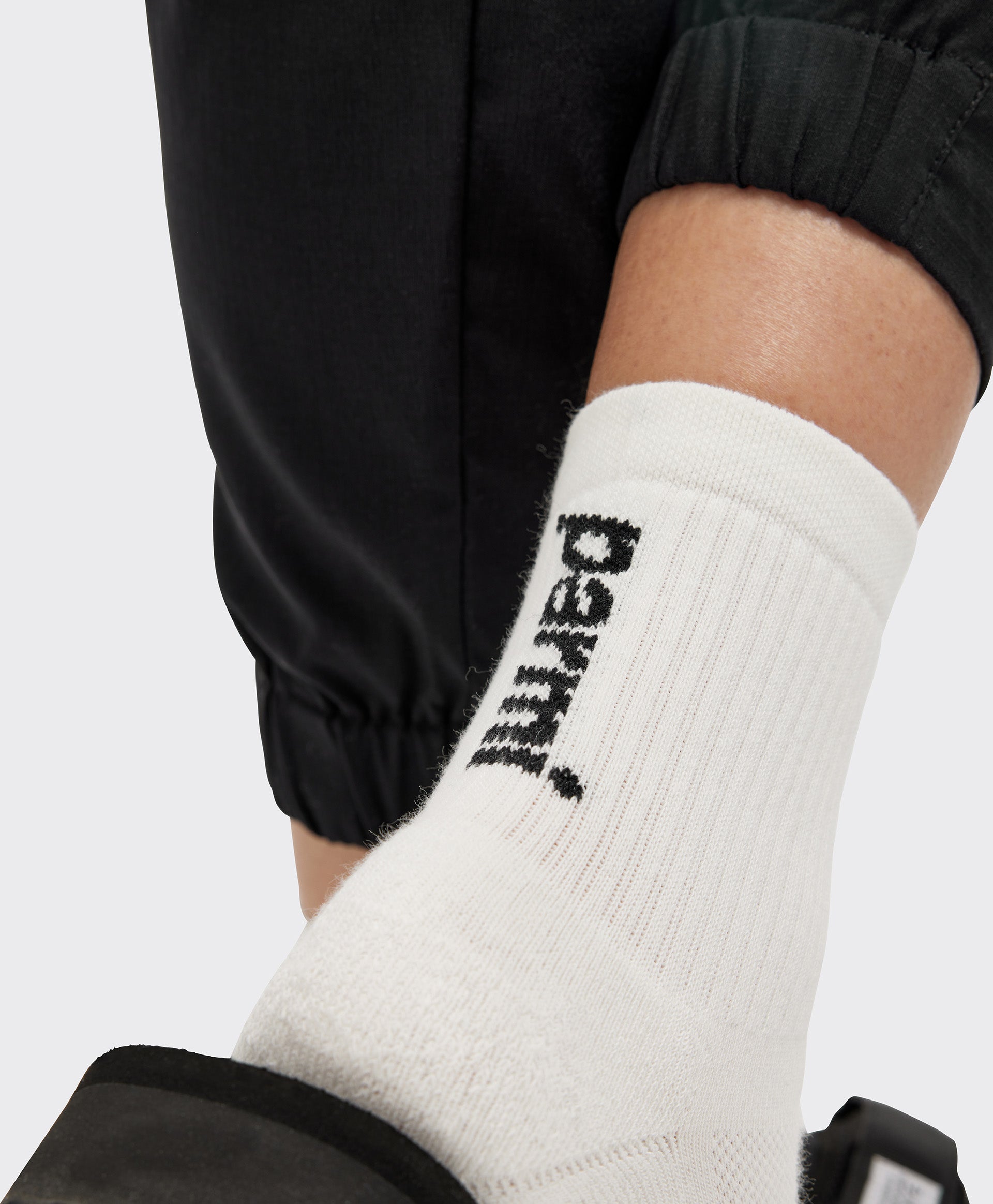 Informal Mid-Crew Socks