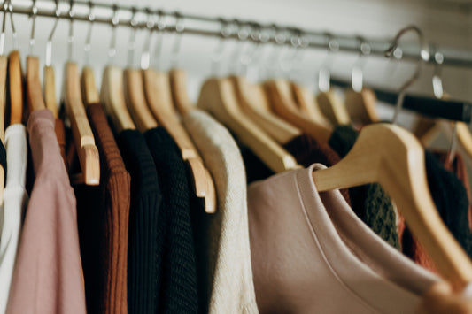 5 Tips to Simplify Your Wardrobe||5 astuces pour simplifier votre garde-robe